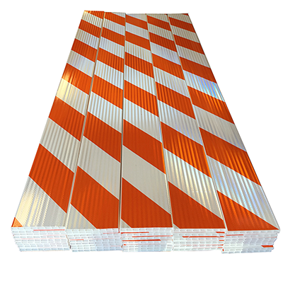 Omni Leaning A-Frame Barricade Kit (One Leg & One Board)