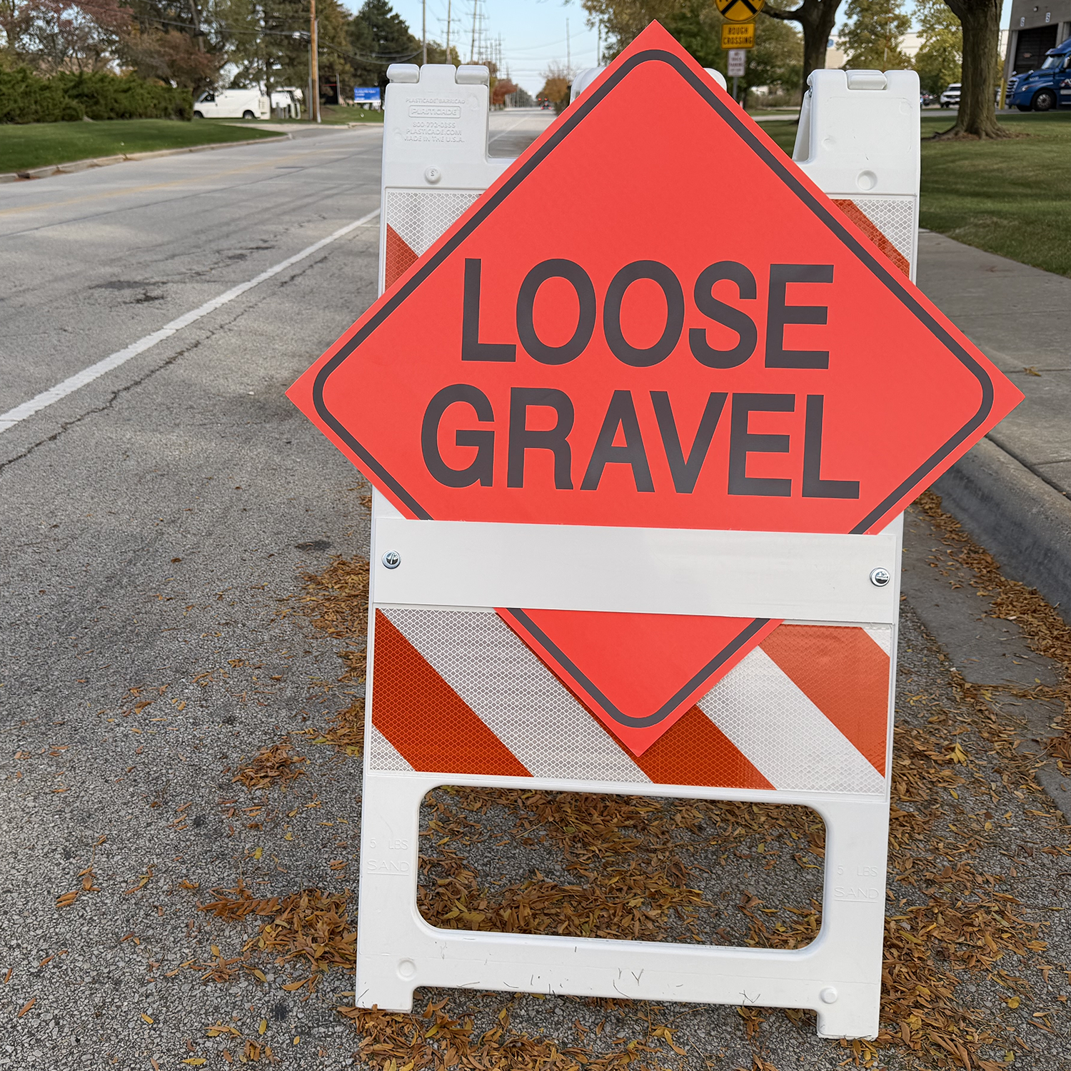 Reflective Water-Resistant LOOSE GRAVEL Sign