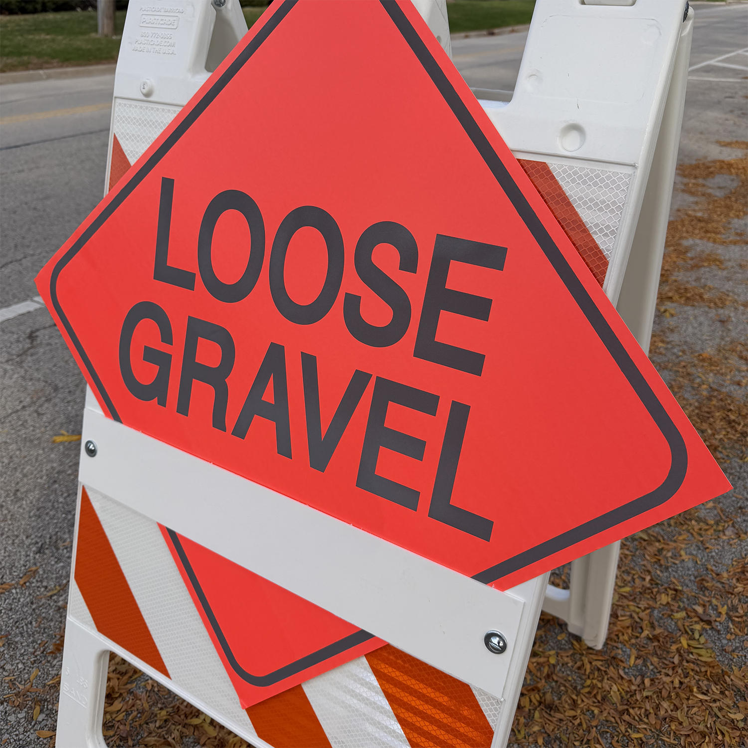 Reflective Water-Resistant LOOSE GRAVEL Sign