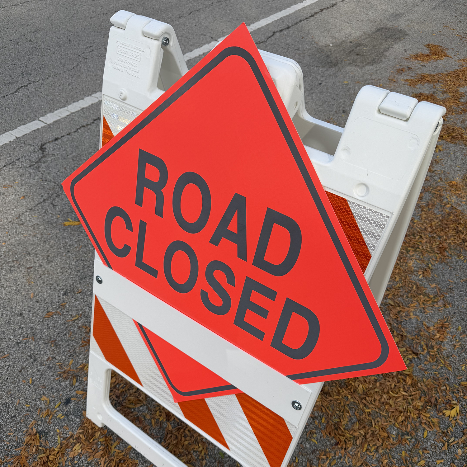 Reflective Water-Resistant ROAD CLOSED Sign
