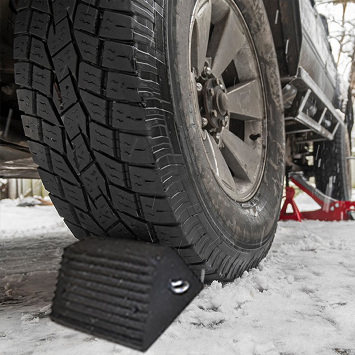 How to Choose and Use Wheel Chocks 
