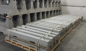 6' Concrete Parking Curb w/Forklift Knockouts